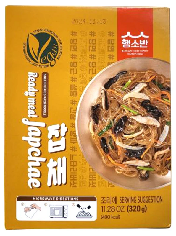 Koreanische Instant-Süßkartoffelnudeln mit Gemüse von Haengsoban