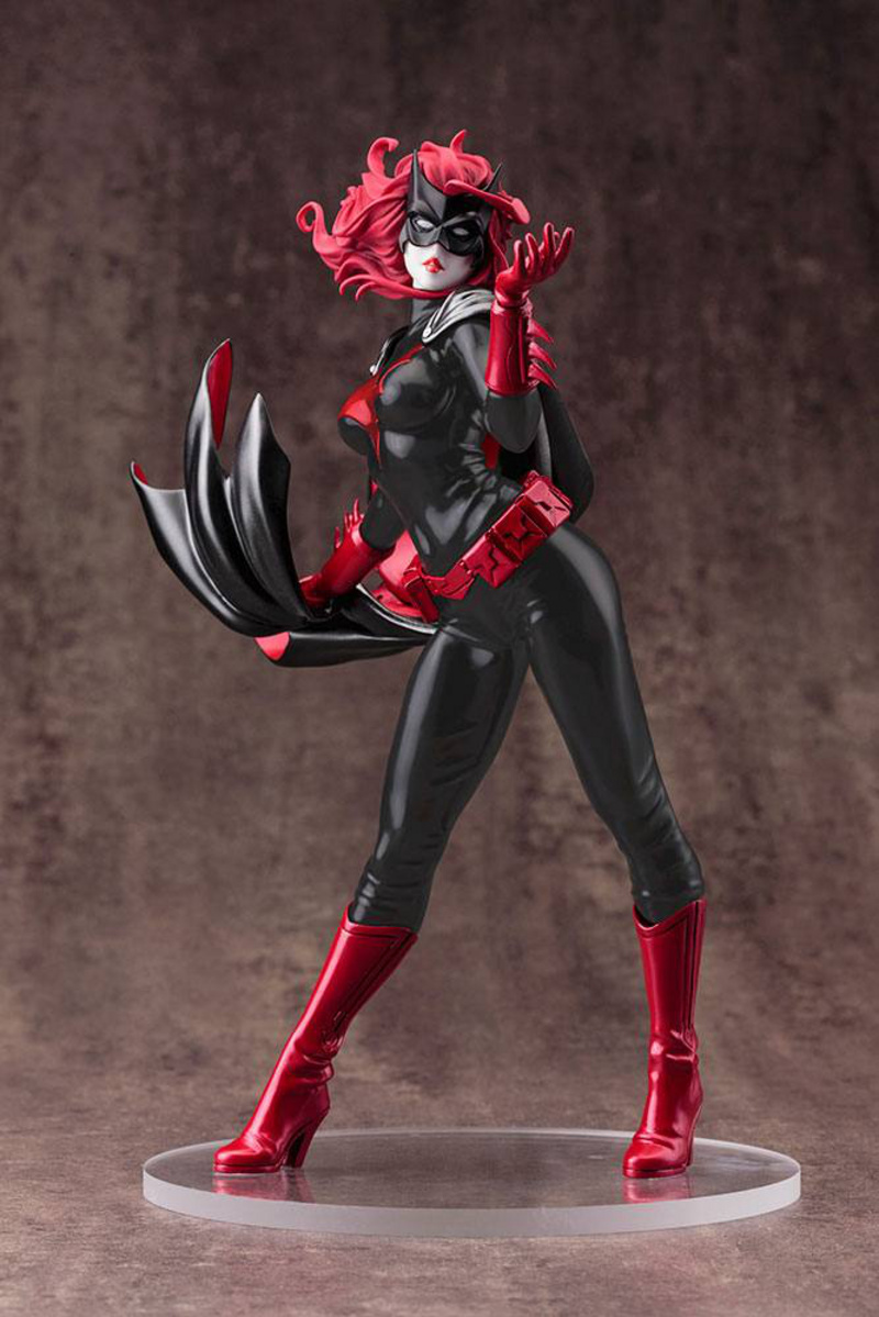 Bombshell animation. Kotobukiya DC Comics. Бэтвумен фигурка. Бэтвумен Звездный сапфир фигурка. Бэтвумен кукла.