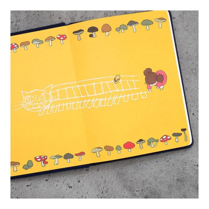 Preview: Mein Nachbar Totoro - Notizbuch mit flauschigem Catbus-Aufdruck - Chronicle Books