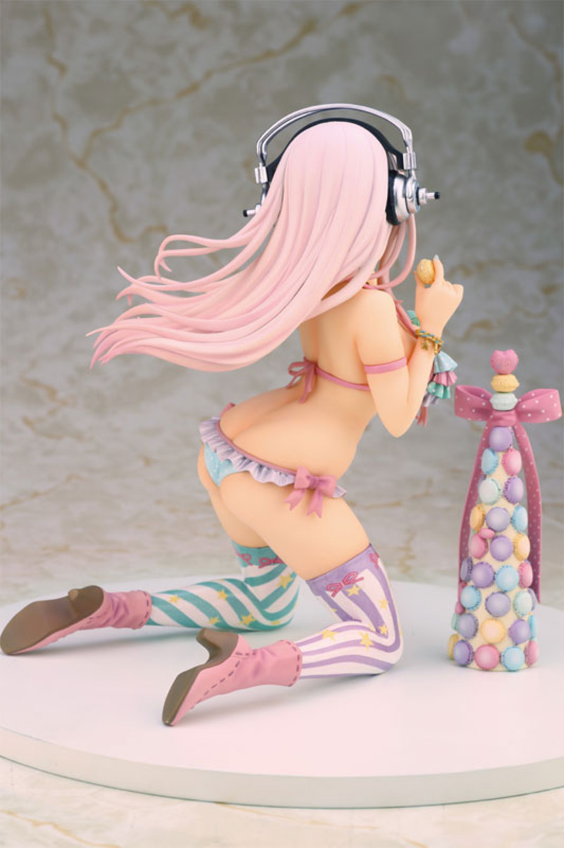 Super Sonico - Macaron Tower - Alphamax
