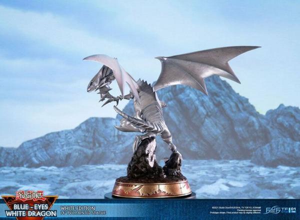Blauäugiger Weißer Drache - Weiße Edition - First 4 Figures Yu-Gi-Oh! PVC Figur
