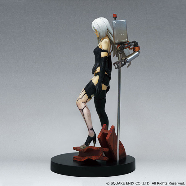 YoRHa Type A No. 2 und Pod 042 - Square Enix